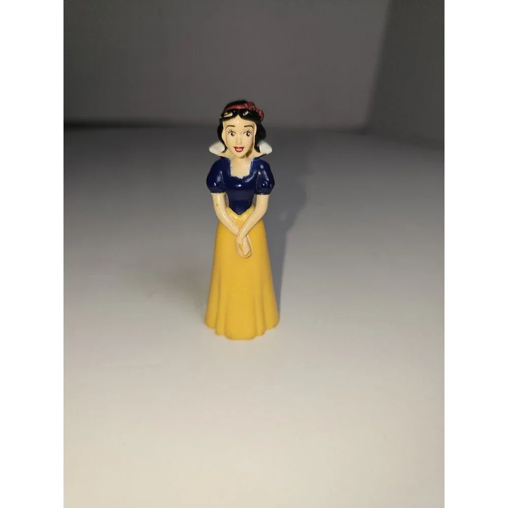 Snow White - Disney Snow White and the Seven Dwarfs 2.75